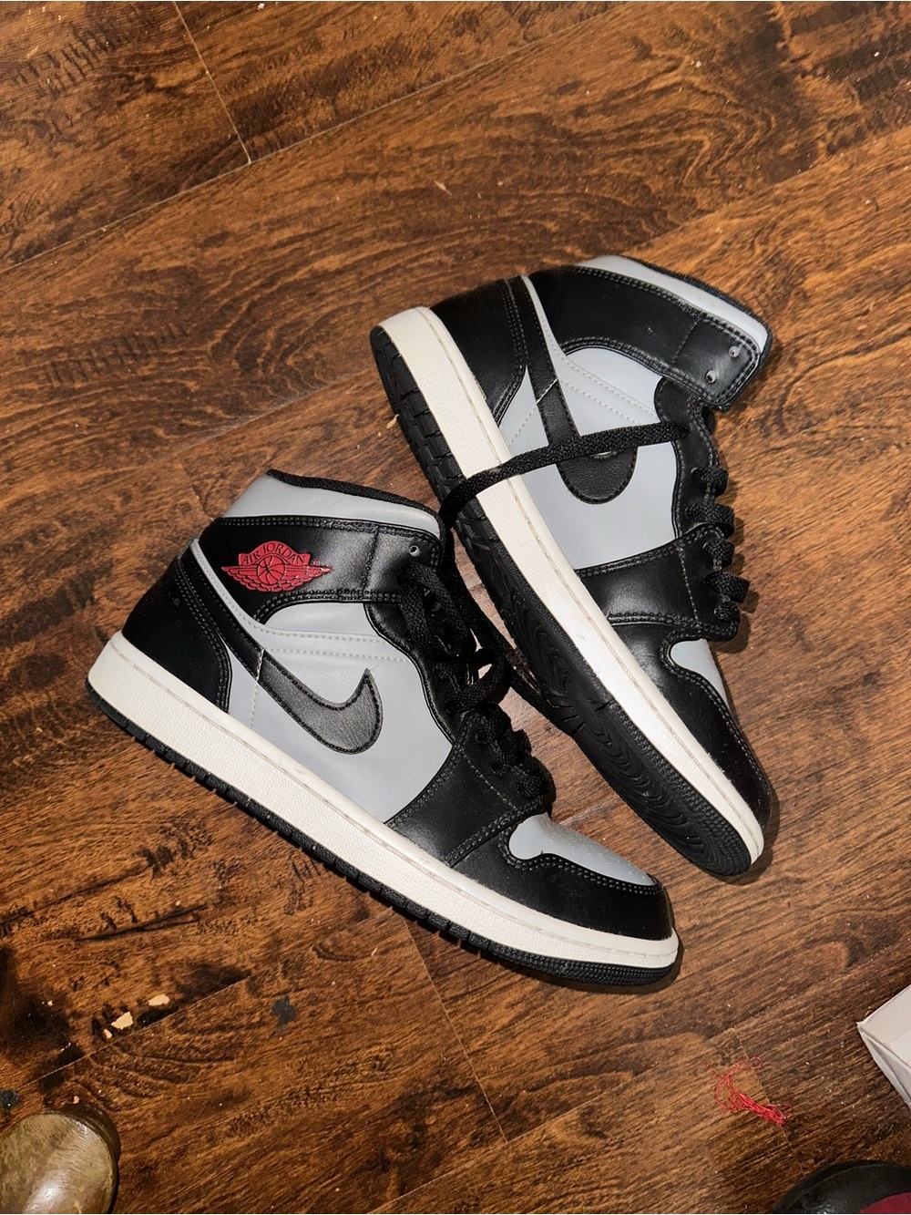 Air Jordan Retro Men's Black and Gray High-Top Sneakers - Classic Athletic Style - Picture 3 of 11